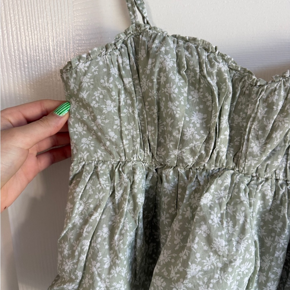 HOLLISTER Green Floral Cami Tank Top Strappy Cropped Smocked Babydoll Top Sz M - Picture 5 of 7